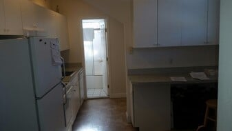 2 Chestnut Hill Ave, Unit 4