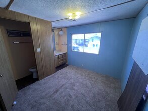 252 Mojave Ln in Henderson, NV - Foto de edificio - Building Photo