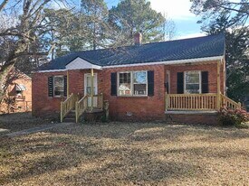 1305 Rosewood Ave in Rocky Mount, NC - Building Photo
