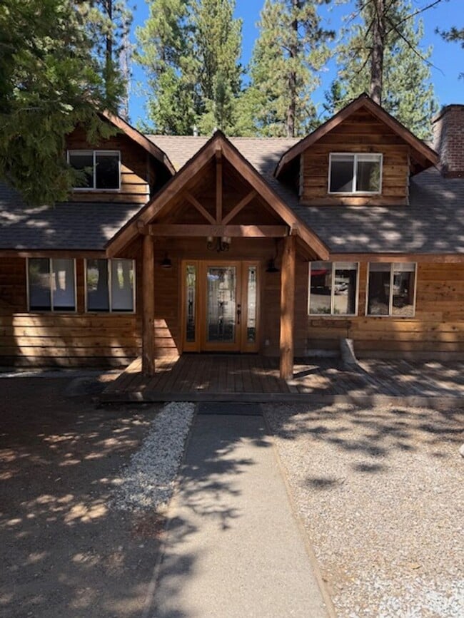1714 Mohican Dr in South Lake Tahoe, CA - Building Photo - Building Photo
