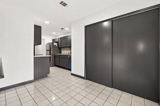 6711 Vanlynn Ln in Houston, TX - Building Photo - Building Photo