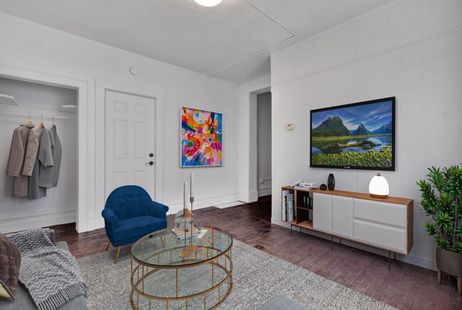 808 Vine St, Unit 1 in Lansing, MI - Foto de edificio - Building Photo