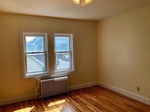 12 Pinehurst St, Unit 2 in Boston, MA - Building Photo - Building Photo
