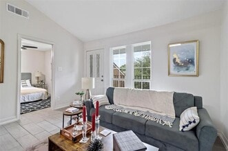 6108 Abrams Rd in Dallas, TX - Building Photo - Building Photo