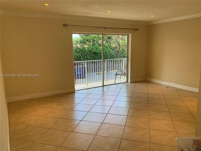 8475 SW 94th St in Miami, FL - Building Photo - Building Photo