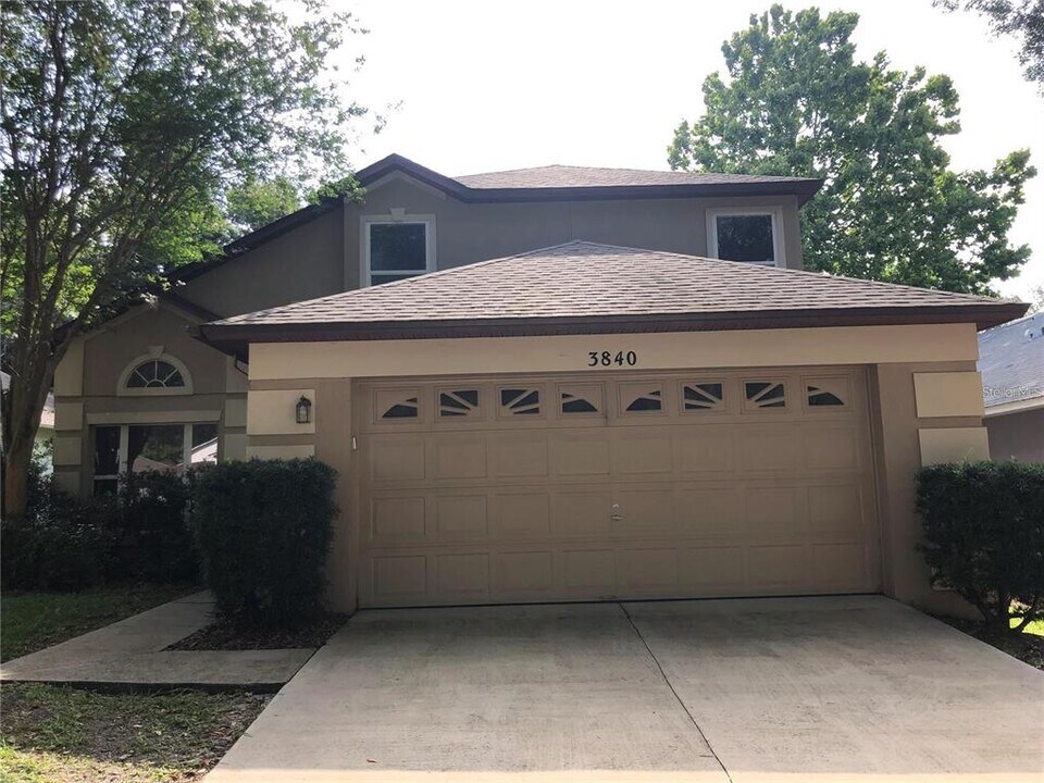 3840 Heritage Oaks Ct in Oviedo, FL - Building Photo