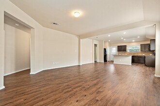 6030 Snorkel Square in Converse, TX - Building Photo - Building Photo