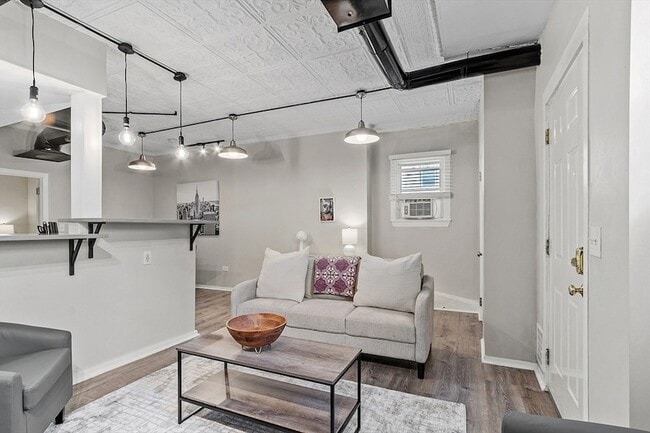 1 Hazel St, Unit 23R in Salem, MA - Building Photo - Building Photo