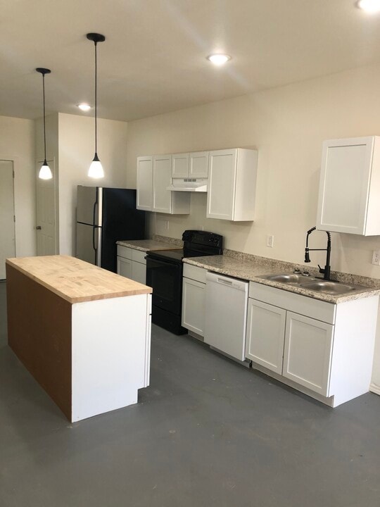 22432 Matins Ln, Unit 22420 in Mineola, TX - Foto de edificio