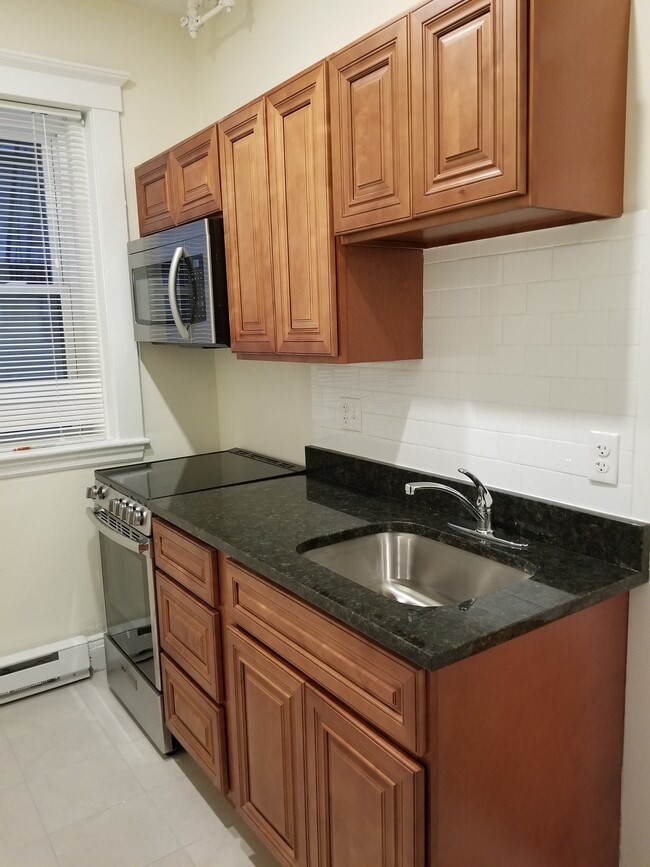65 Park Dr, Unit 11