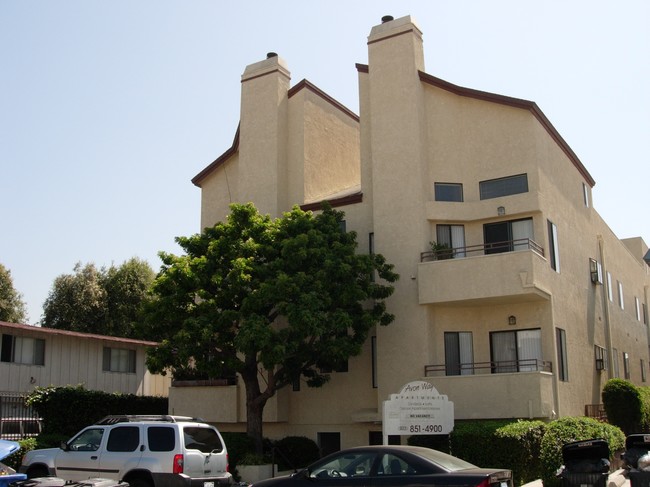 Avon Way Apartments in Los Angeles, CA - Building Photo - Building Photo