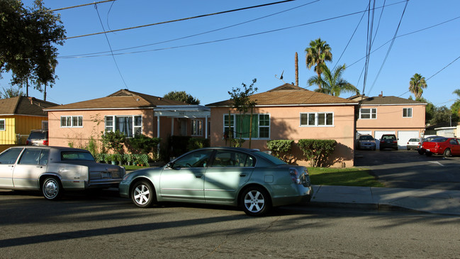 909 S Lemon St in Anaheim, CA - Foto de edificio - Building Photo