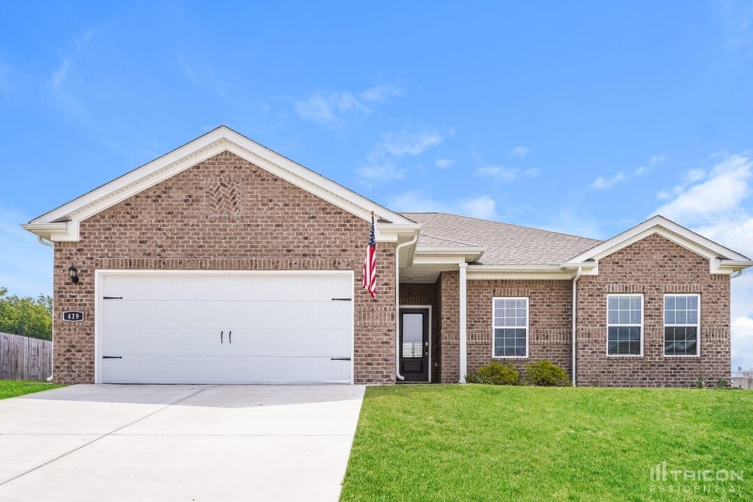 419 Bryce Cyn Wy in Gallatin, TN - Building Photo