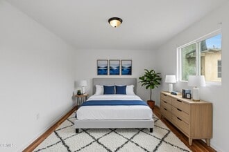 1492 W 28th St in Los Angeles, CA - Building Photo - Building Photo