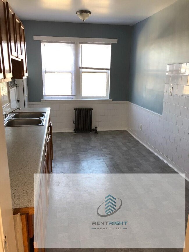 4645 N Elston Ave in Chicago, IL - Building Photo - Building Photo