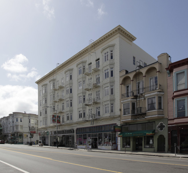 Valencia Apartments in San Francisco, CA - Foto de edificio - Building Photo