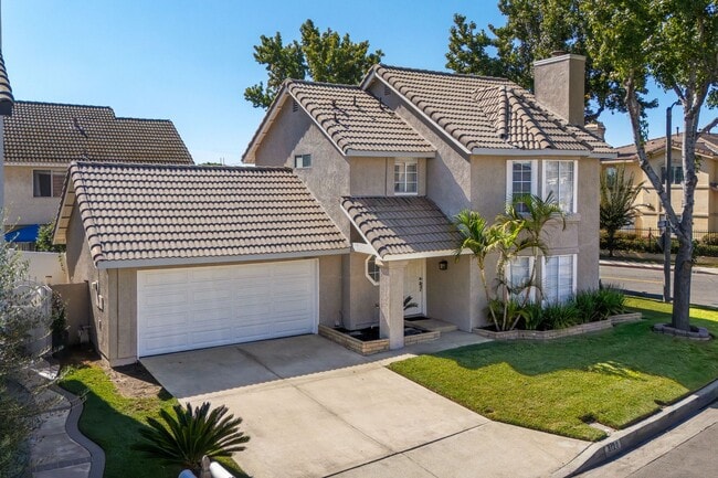 8120 Rancho Arroyo St in Paramount, CA - Building Photo - Building Photo
