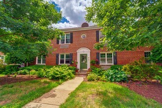 109 E Glebe Rd in Alexandria, VA - Building Photo - Building Photo