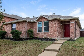 3054 Limestone Hill Ln in Rockwall, TX - Foto de edificio - Building Photo