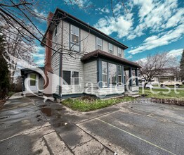 Comfortable 5 Bedroom Home with Modern Touches, Large Bedrooms & Front Porch in Walla Walla, WA - Building Photo - Building Photo
