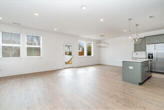 728 Caraway Ln in Nashville, TN - Building Photo - Building Photo