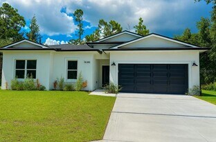 18380 Dakota Ave in Port Charlotte, FL - Building Photo