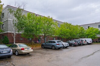 Garden Lane Apartments in Shakopee, MN - Building Photo - Building Photo