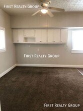 140 E Market St in Springboro, OH - Building Photo - Building Photo