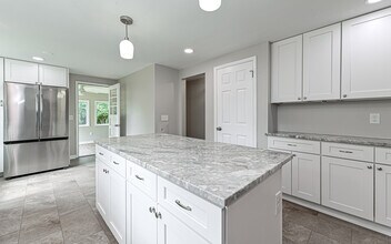 4236 Tanglewood Dr in Allison Park, PA - Building Photo - Building Photo