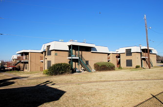 Denton North in Denton, TX - Building Photo - Building Photo