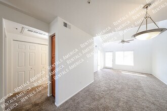 7008 E Gold Dust Ave in Paradise Valley, AZ - Building Photo - Building Photo