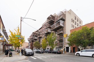 515 Flushing Ave in Brooklyn, NY - Building Photo - Building Photo