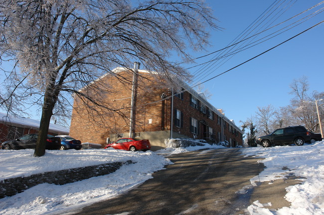 310 N Hite in Louisville, KY - Foto de edificio - Building Photo