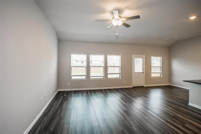 2137 Sun Star Dr in Haslet, TX - Foto de edificio - Building Photo