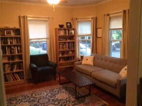 14 Greenville St, Unit 1 in Somerville, MA - Building Photo - Building Photo