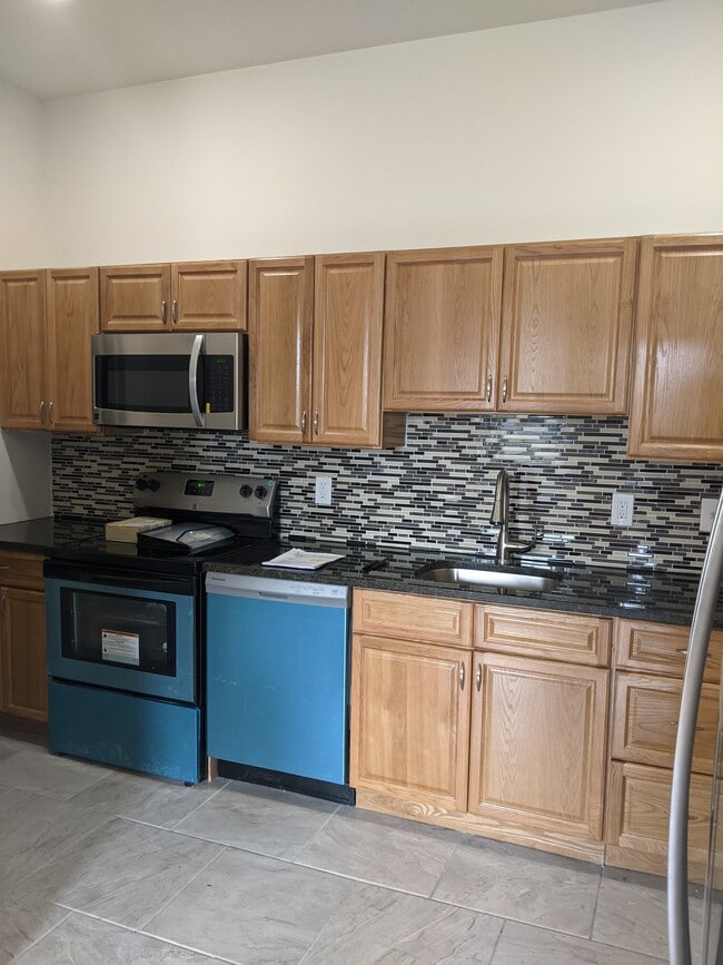 518 N State St, Unit 4