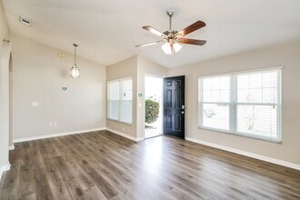 11841 Brenford Crest Dr in Riverview, FL - Building Photo - Building Photo