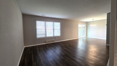 103 Chaucer Rd in Mount Laurel, NJ - Building Photo - Building Photo