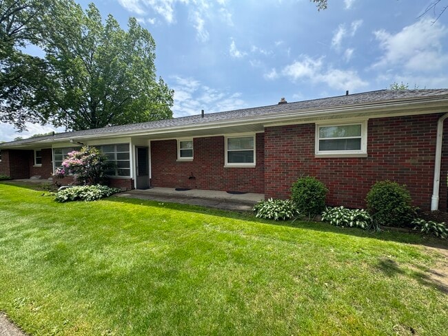 270 Kenridge Rd, Unit B in Fairlawn, OH - Building Photo - Building Photo