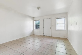 1118 Monroe St in New Orleans, LA - Building Photo - Building Photo