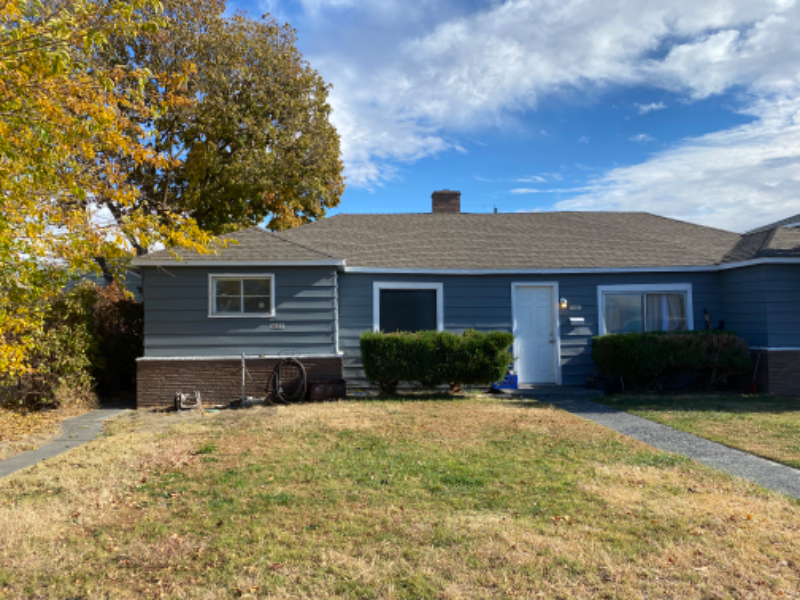 1033 W Columbia Ave-Unit -A in Moses Lake, WA - Building Photo