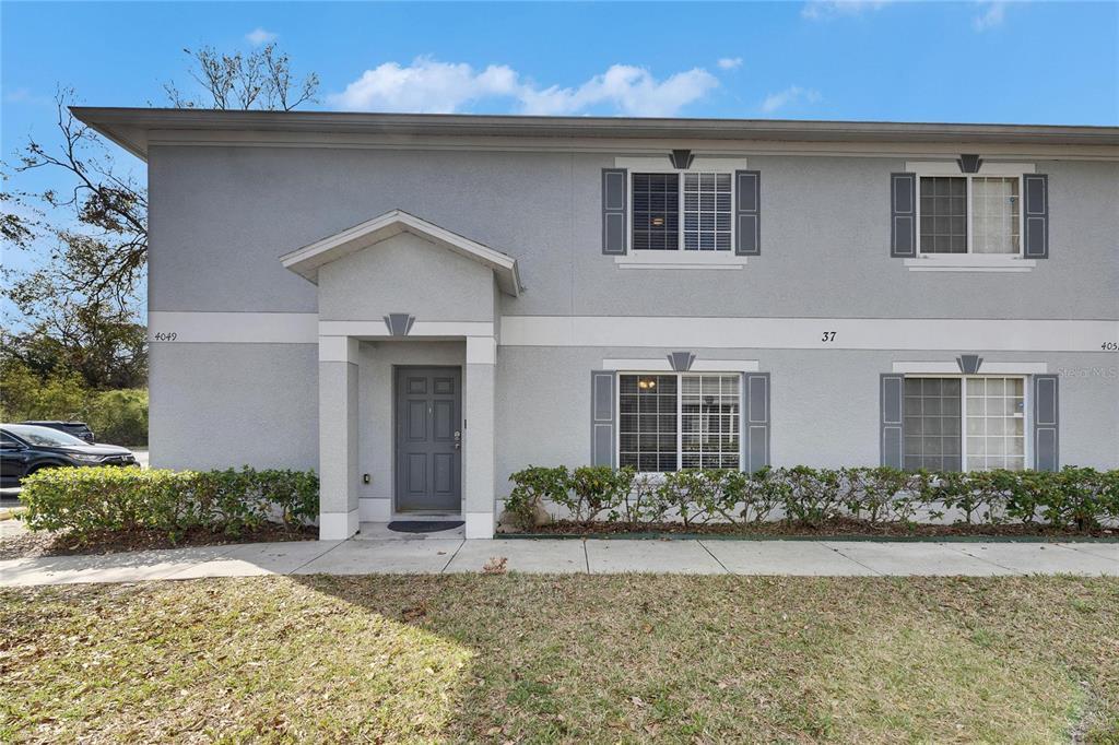4049 Dolphin Dr in Tampa, FL - Building Photo