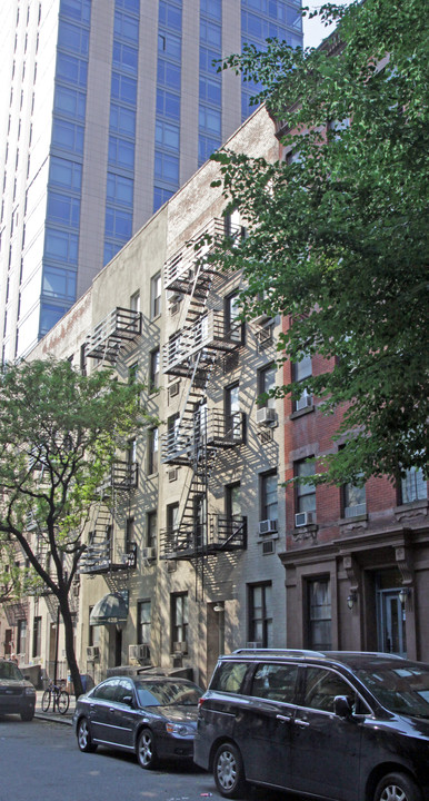 426 E 83rd St in New York, NY - Foto de edificio