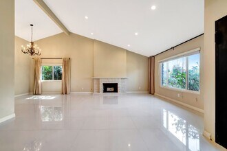 3194 Rossini Pl in Topanga, CA - Building Photo - Building Photo
