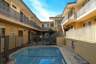 Flower Apartments in Inglewood, CA - Building Photo - Building Photo