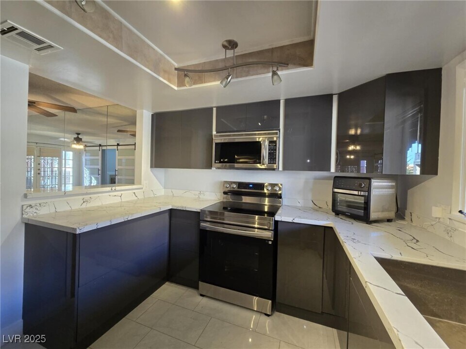 2953 Calle Grande in Las Vegas, NV - Building Photo