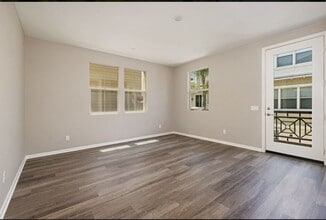 2157 Harmony Way in Costa Mesa, CA - Building Photo - Building Photo