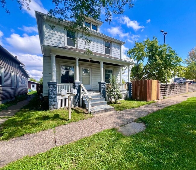 545 17th Ave in Moline, IL - Building Photo - Building Photo