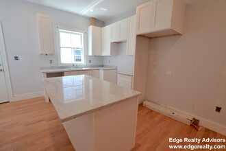 6A Islington St, Unit 2 in Boston, MA - Building Photo - Building Photo