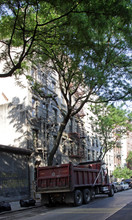 48th Street in New York, NY - Foto de edificio - Building Photo